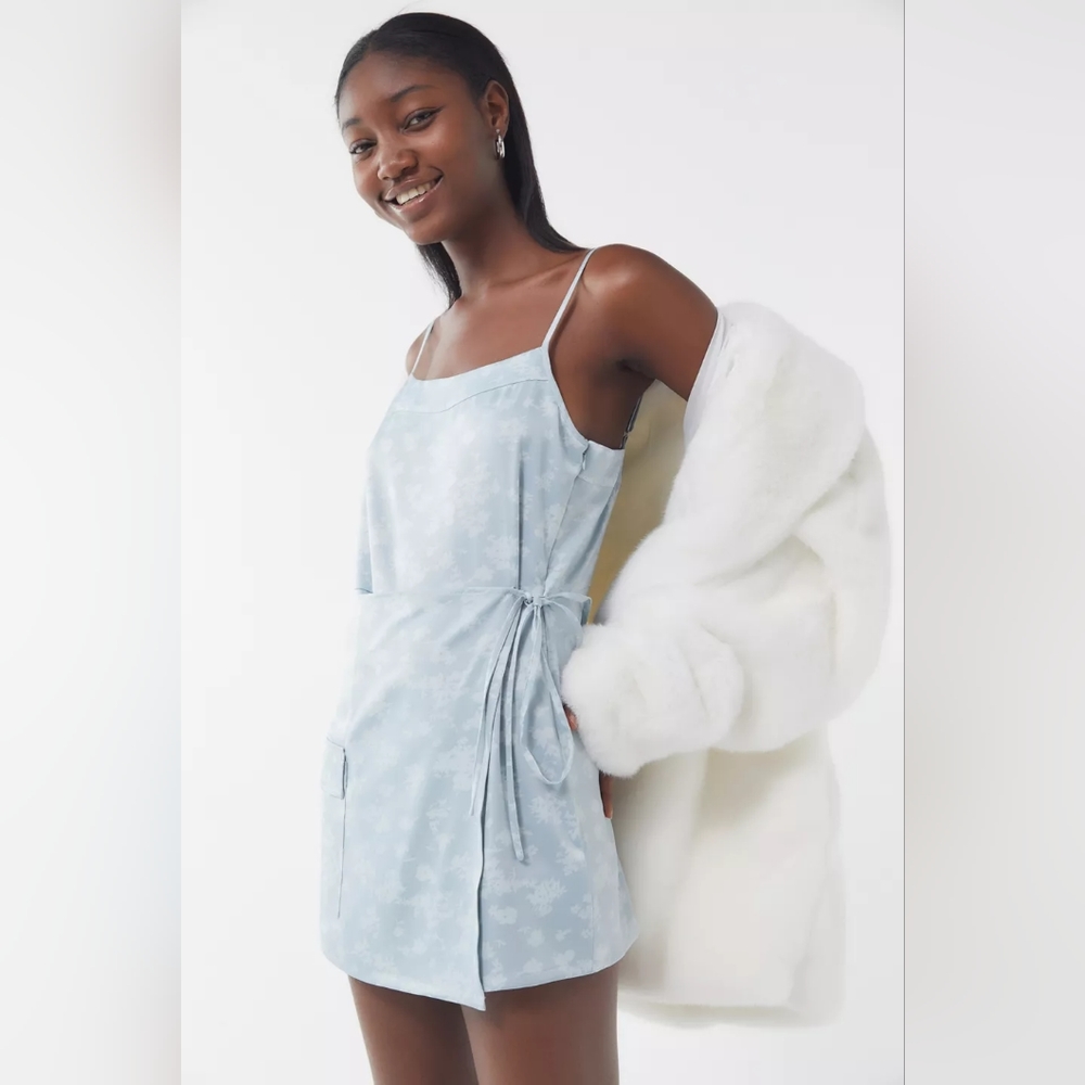 Urban Outfitters Silver Blue Floral Print Playsuit Romper Size XS
